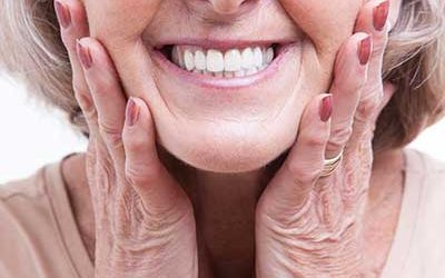 Zahnersatz bei Senioren